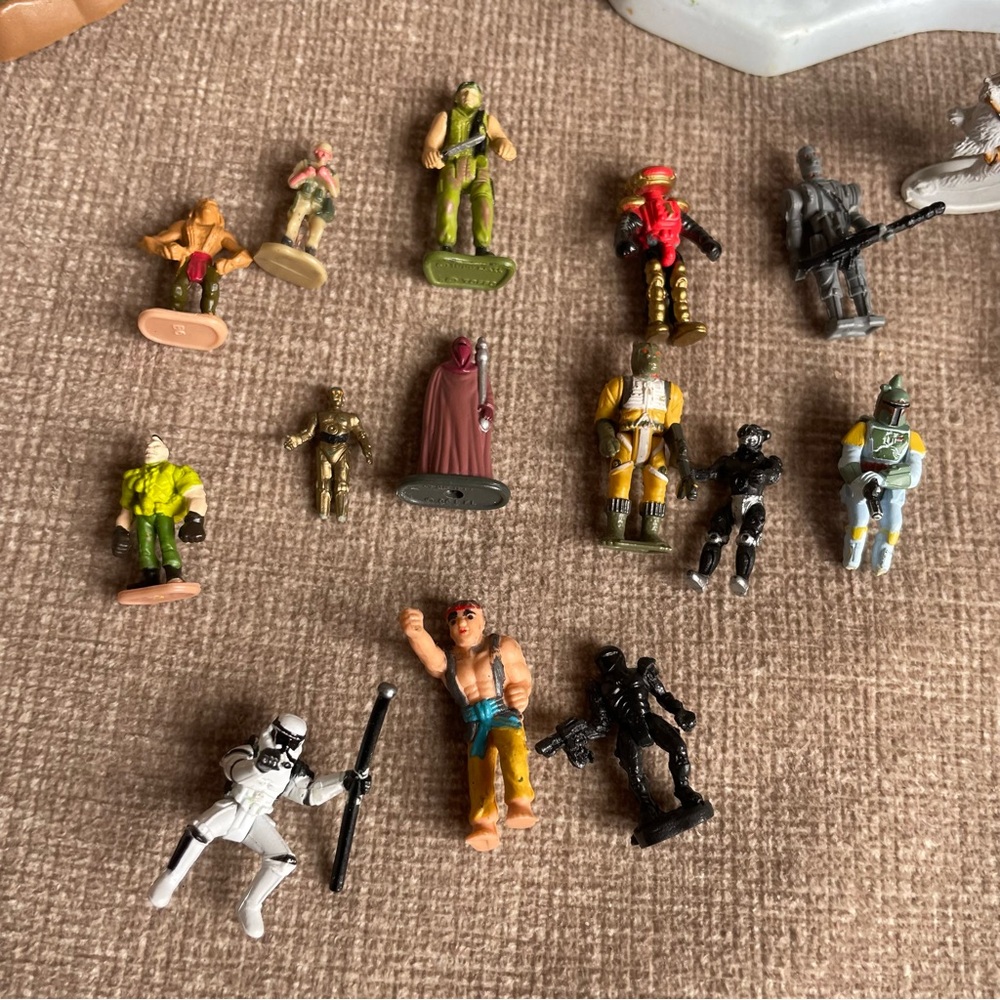Star Wars Vintage Micro Playset with Mini Figures - Brown, White, Green - Picture 2 of 8